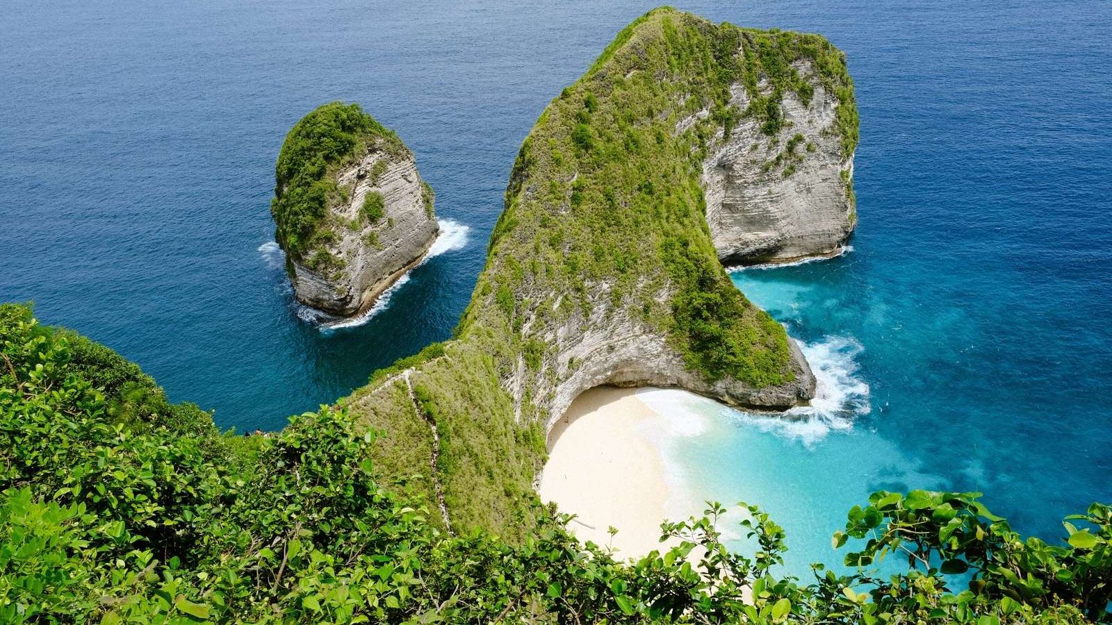 Bali: The Island of Gods and Tropical Bliss